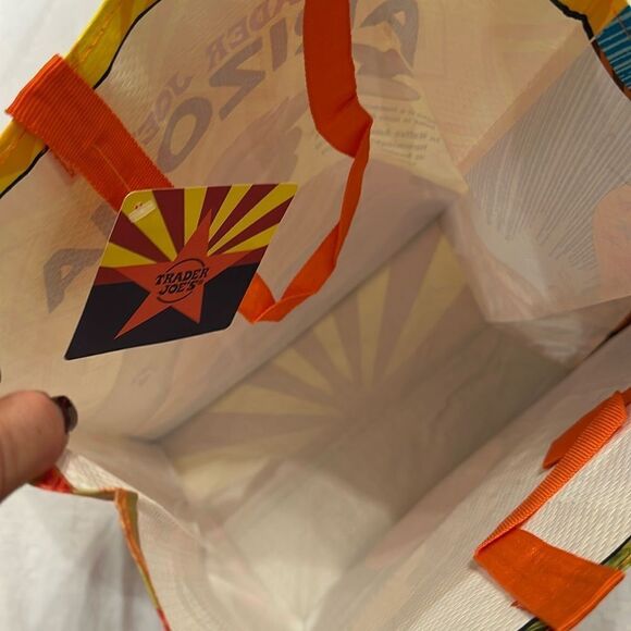 Trader Joe’s Plastic Reusable Shopping Tote Bag 6 Gallon Arizona Collectible - Picture 3 of 11